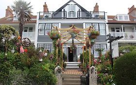 Poltair Guest House